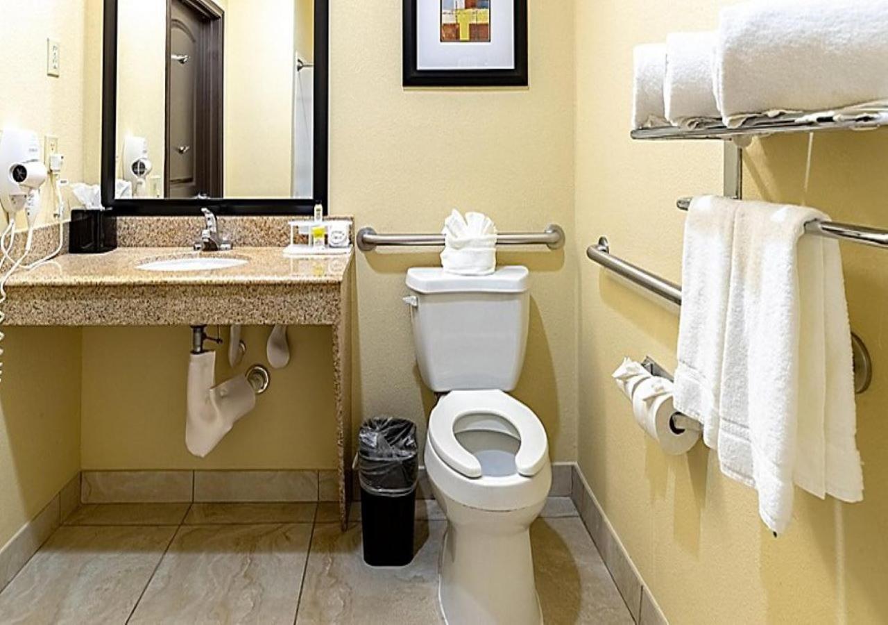 Holiday Inn Express & Suites Houston South - Near Pearland By Ihg المظهر الخارجي الصورة