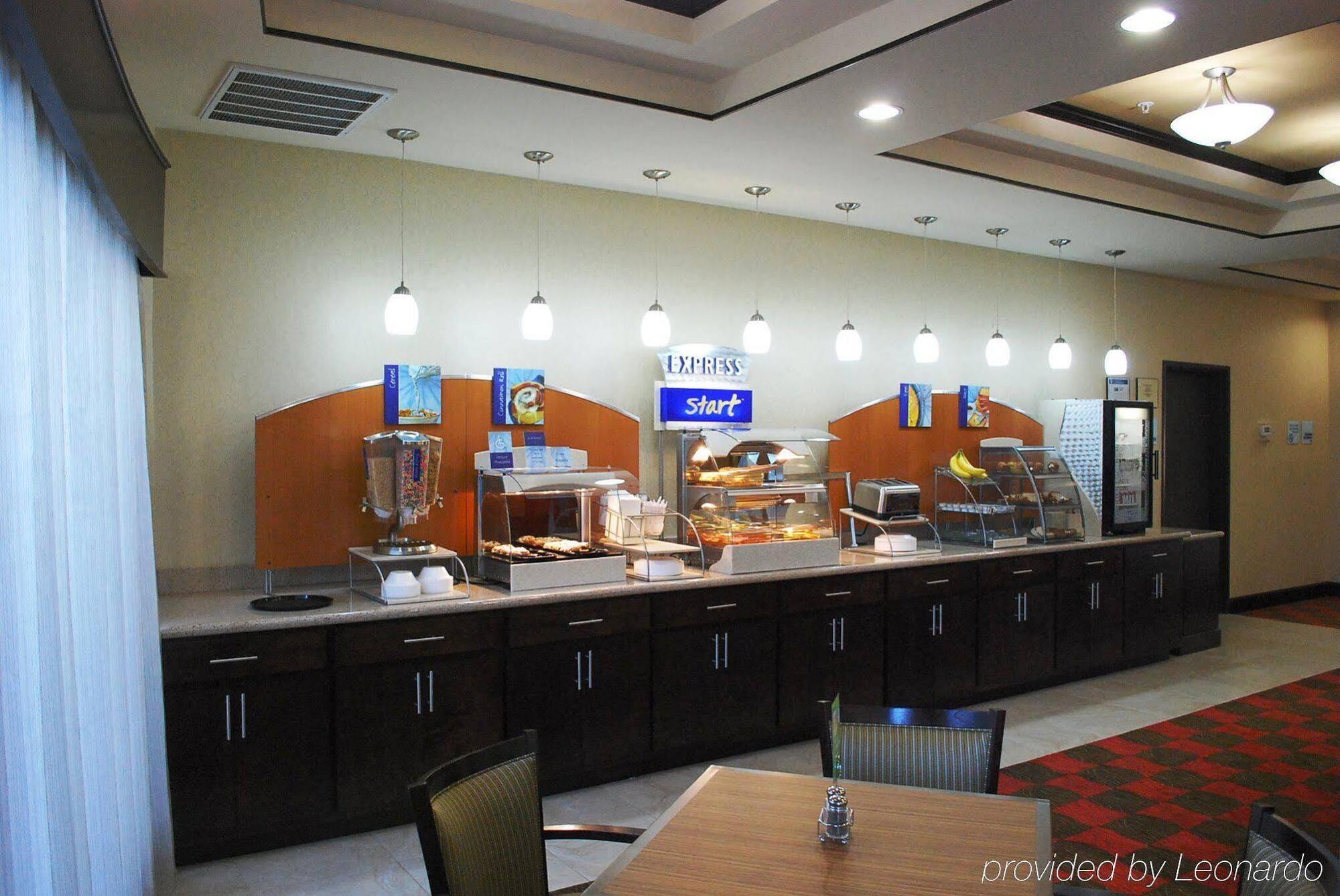 Holiday Inn Express & Suites Houston South - Near Pearland By Ihg المظهر الخارجي الصورة